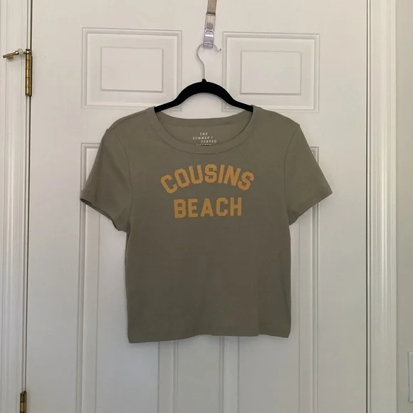 American Eagle The Summer I Turned Pretty Merch - Sage Green “Cousins Beach” Tee - Picture 3 of 5